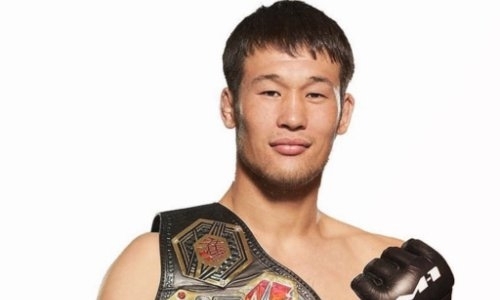 Первый в истории казахстанский боец официально подписал контракт с UFC