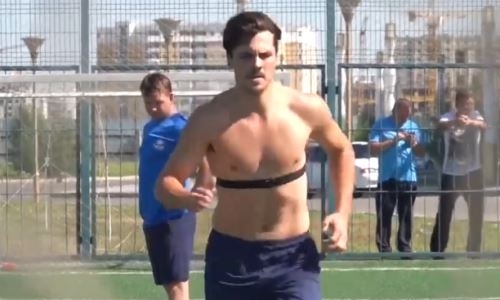 Видео с прохождения игроками «Барыса» теста на выносливость