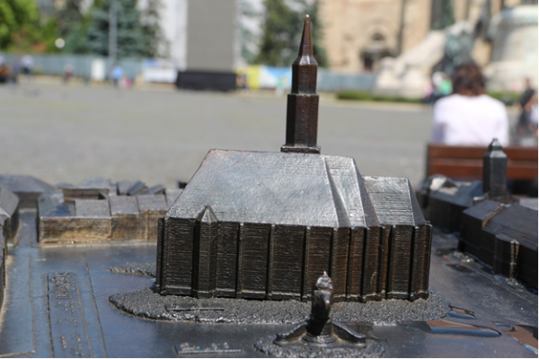 Концерт Робби Уильямса и «переводчик» Петреску. Чем живет Клуж-Напока накануне матча «Астаны» в Лиге Чемпионов