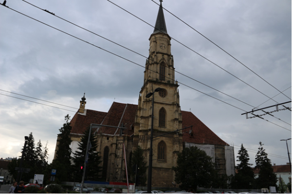 Концерт Робби Уильямса и «переводчик» Петреску. Чем живет Клуж-Напока накануне матча «Астаны» в Лиге Чемпионов