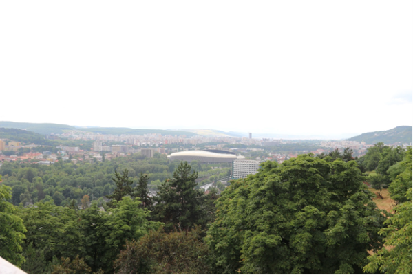 Концерт Робби Уильямса и «переводчик» Петреску. Чем живет Клуж-Напока накануне матча «Астаны» в Лиге Чемпионов