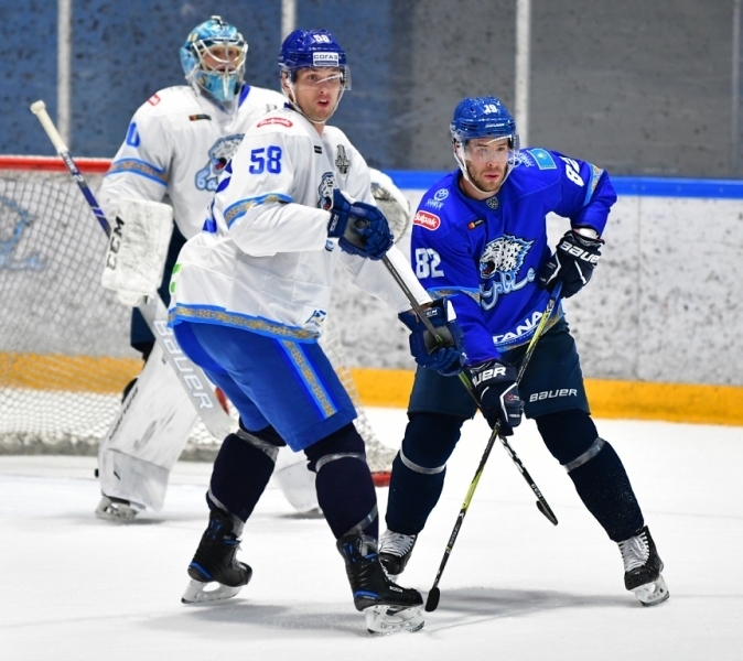 Хоккей спорт кз. Фото буллита хк Барыс. Barys sykmyradow.