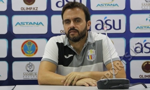 «Центральный защитник у нас ухаживает за коровами». Наставник «Санта-Коломы» о поражении от «Астаны» и ее уровне