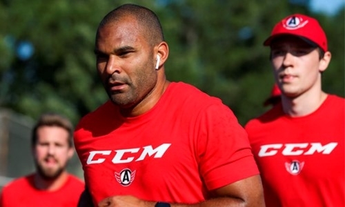 Экс-форвард «Барыса» сыграет за «Автомобилист» на Кубке Президента РК