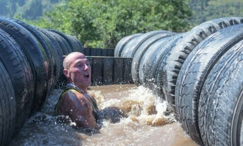 Лицом в грязь: алматинцы прошли жесткие испытания на выносливость