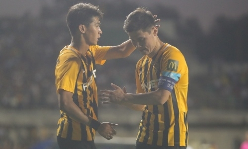 В Болгарии могут много платить Исламхану, но его никто не знает, а опыт «Казахского Месcи» печален