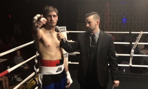 Канадский соперник Алимханулы перед боем «переодел» его в купальник Бората. Фото