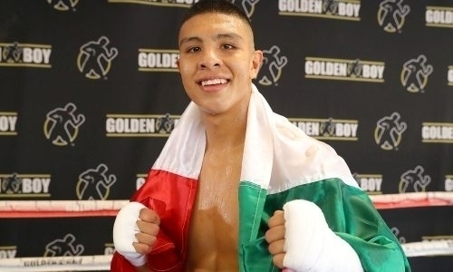 Забравший дату «Канело» чемпион мира объявил о переходе в вес Головкина