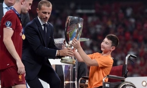 «Прямо бабочки внутри». Наградивший «Ливерпуль» казахстанский «Ник Вуйчич» ответил на обращение Токаева