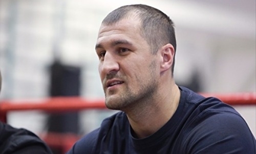 «Я должен отвести этого ребенка в школу». Ковалев сделал заявление о бое с «Канело»