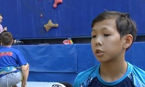 Юный алматинец стал победителем и рекордсменом на чемпионате Азии по скалолазанию