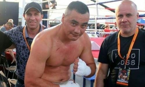 Стали известны дата и место очередного боя супертяжа из Казахстана в профи