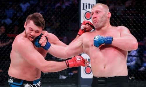 Россиянин Харитонов жестоко нокаутировал американца Митриона в кровавой зарубе на Bellator 225. Видео