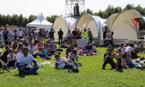 Больше миллиона заплатили за перчатки Головкина на благотворительном аукционе