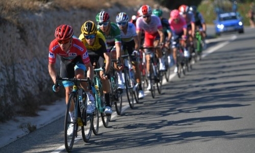 «Начался хаос». Капитан «Астаны» — о потере лидерской майки на «Вуэльте Испании»