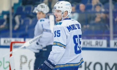 «Игорь Ларионов следит за мной». Хоккеист «Барыса» рассказал о советах легенды и оценил готовность к сезону