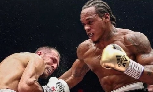 «Он практически вынес Ковалева». Тренер Ярда объяснил победу россиянина