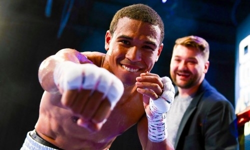 Обидчик казахстанского боксера выступит в андеркарде титульного боя Головкина