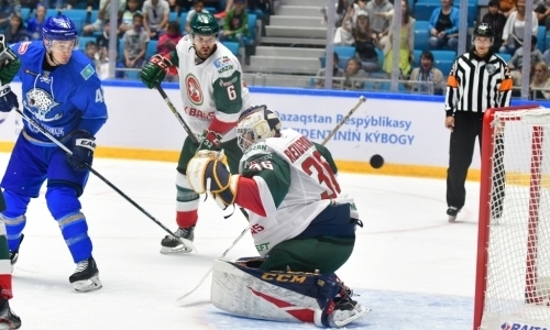 «Кошмарный матч». Российское СМИ ужаснулось игрой легионера против «Барыса»