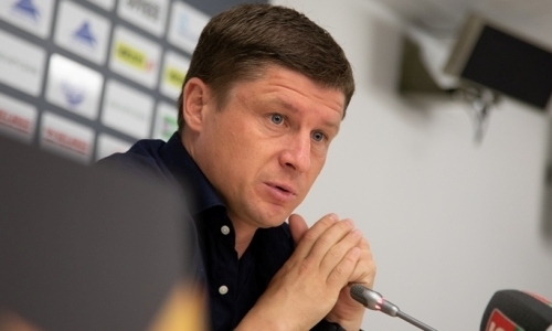 «Люди, б****». Наставник БАТЭ «озверел» на пресс-конференции после вылета от «Астаны»