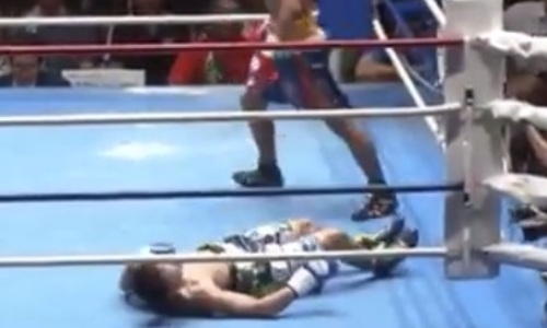 Претендовавшего на титулы чемпиона мира боксера с 30 победами нокаутировали с левой. Видео