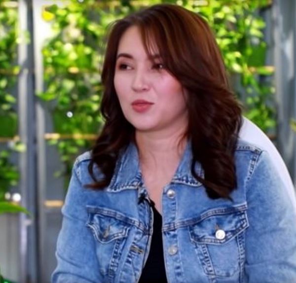 Олимпийский чемпион по боксу из Казахстана засветил молодую токал