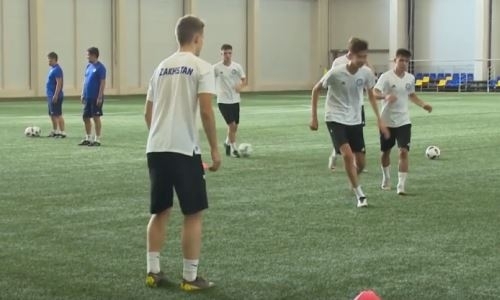 Видео с предыгровой тренировки юношеской сборной Казахстана на Кубке Президента РК