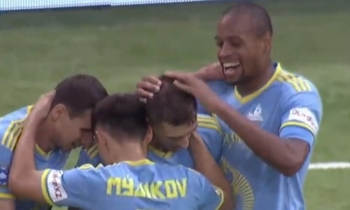 Футболист сборной Казахстана прошел с центра поля и пробил под перекладину. Видео гола