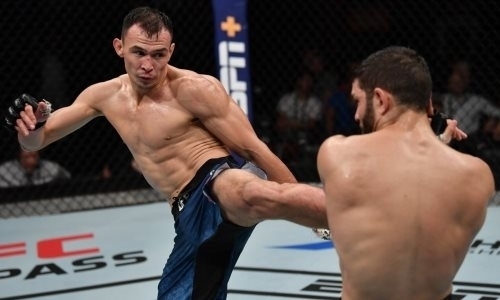 «Потенциально один из лучших в UFC». Чемпион M-1 Challenge высоко оценил казахского бойца 