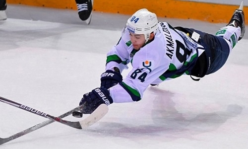 Воспитанник Усть-Каменогорска после сезона в КХЛ пошел на понижение