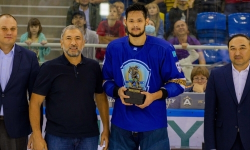 «Я болею за „МЮ“!». Казахстанский защитник мечтает попасть на матч «Астаны» в Лиге Европы 