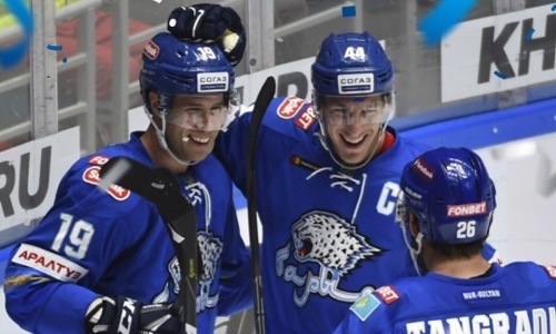 «Дальше будет только лучше». Корбэн Найт назвал залог победы над «Амуром» и объяснил проблемы в игре «Барыса»