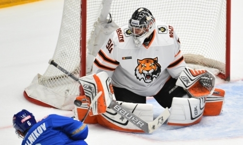 «Трибуны давили». Вратарь «Амура» обозначил решающие периоды матча с «Барысом»