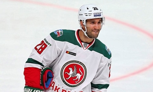 «Надеюсь, когда-нибудь получу тюбетейку». Экс-лидер «Барыса» — о первой шайбе за новый клуб