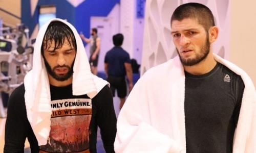 Член команды Нурмагомедова впервые лично объяснил отказ от боя с казахом Исмагуловым