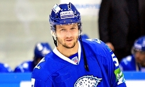 «Никаких напрягов нет». Экс-игрок «Барыса» вспомнил о Казахстане после дебюта за новый клуб