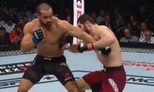 Друг Нурмагомедова из UFC одержал доминирующую победу в его андеркарде. Видео