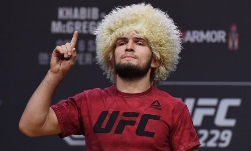 Емельяненко обратился к Нурмагомедову и дал совет на бой с Мэйвезером