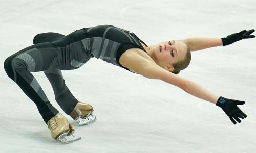 Ученица тренера Турсынбаевой исполнила три четверных прыжка в одной программе. Видео
