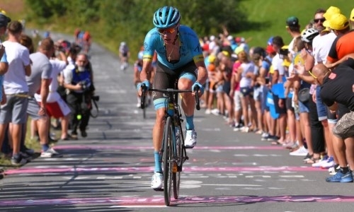 «Астана» продлила контракт с казахстанским гонщиком