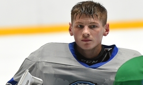 Голкипер «Номада» представил новый шлем