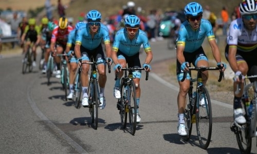 «Мы верим в нашего лидера». В «Астане» обозначили главную цель на концовку «Вуэльты»