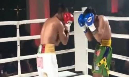 Бой за титул чемпиона WBC завершился нокаутирующим ударом по корпусу в первом раунде. Видео