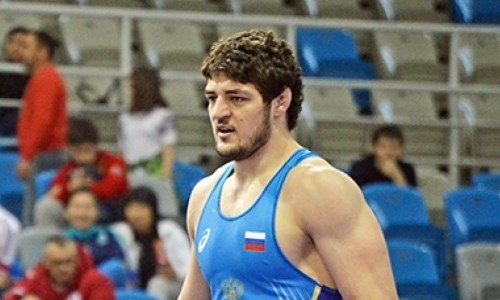Побеждавший олимпийского чемпиона дагестанец дал совет казахстанскому борцу перед ЧМ-2019