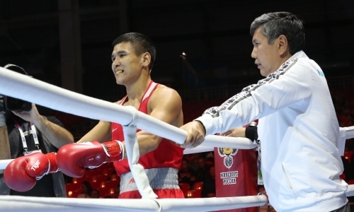 «Начало хорошее». Главный тренер сборной Казахстана разобрал старт на чемпионате мира, поражение Ералиева и оценил судейство