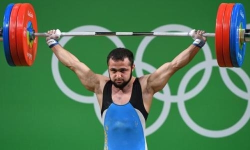 Олимпийский чемпион из Казахстана не смог выиграть даже группу С на чемпионате мира по тяжелой атлетике