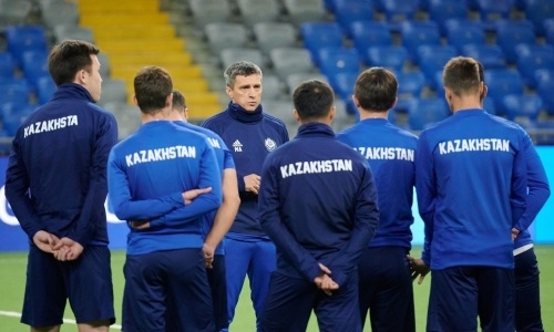 Фоторепортаж с предыгровой тренировки молодежной сборной Казахстана