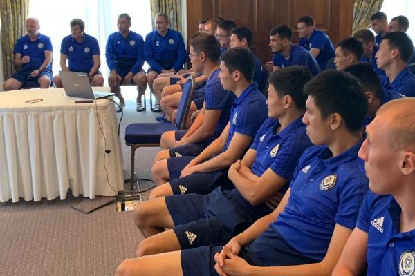 Джаксыбеков напутствовал сборную Казахстана перед матчем с Кипром в отборе на ЕВРО-2020