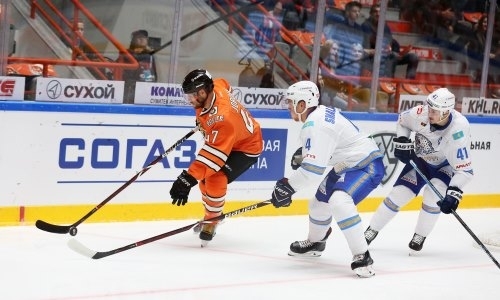 Фоторепортаж с матча КХЛ «Амур» — «Барыс» 1:3
