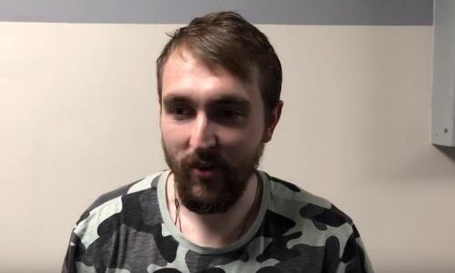 «Практикую на тренировках». Форвард «Алматы» — о свой заброшенной шайбе из-за ворот